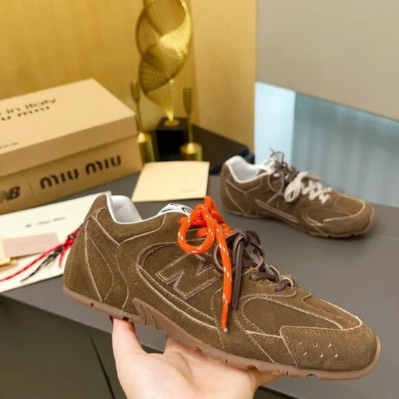 Miu Miu x New Balance 530 SL Sneakers - Picture 2 of 7